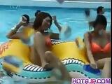 Mai Sakurai and babes are touched at pool